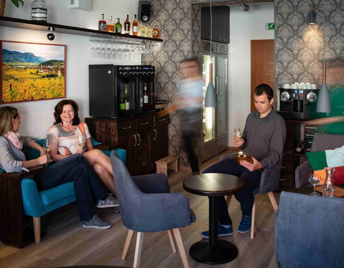 Penzion & Vinny Bar Regio Kyjov  Exterior photo